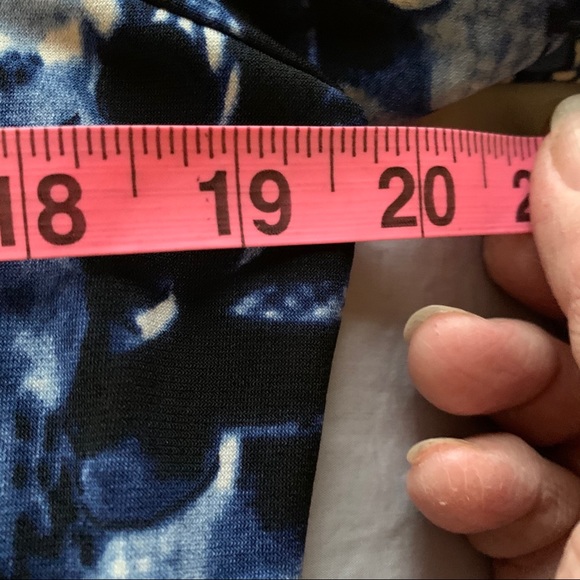 2/$30 Clientele Blue Floral Tunic - Picture 4 of 6